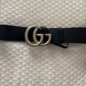 Authentic Gucci Double G belt in silver and black